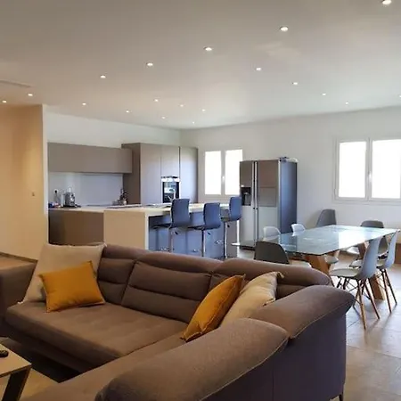 Villa Avec Piscine Chauffee Entre Terre Et *
